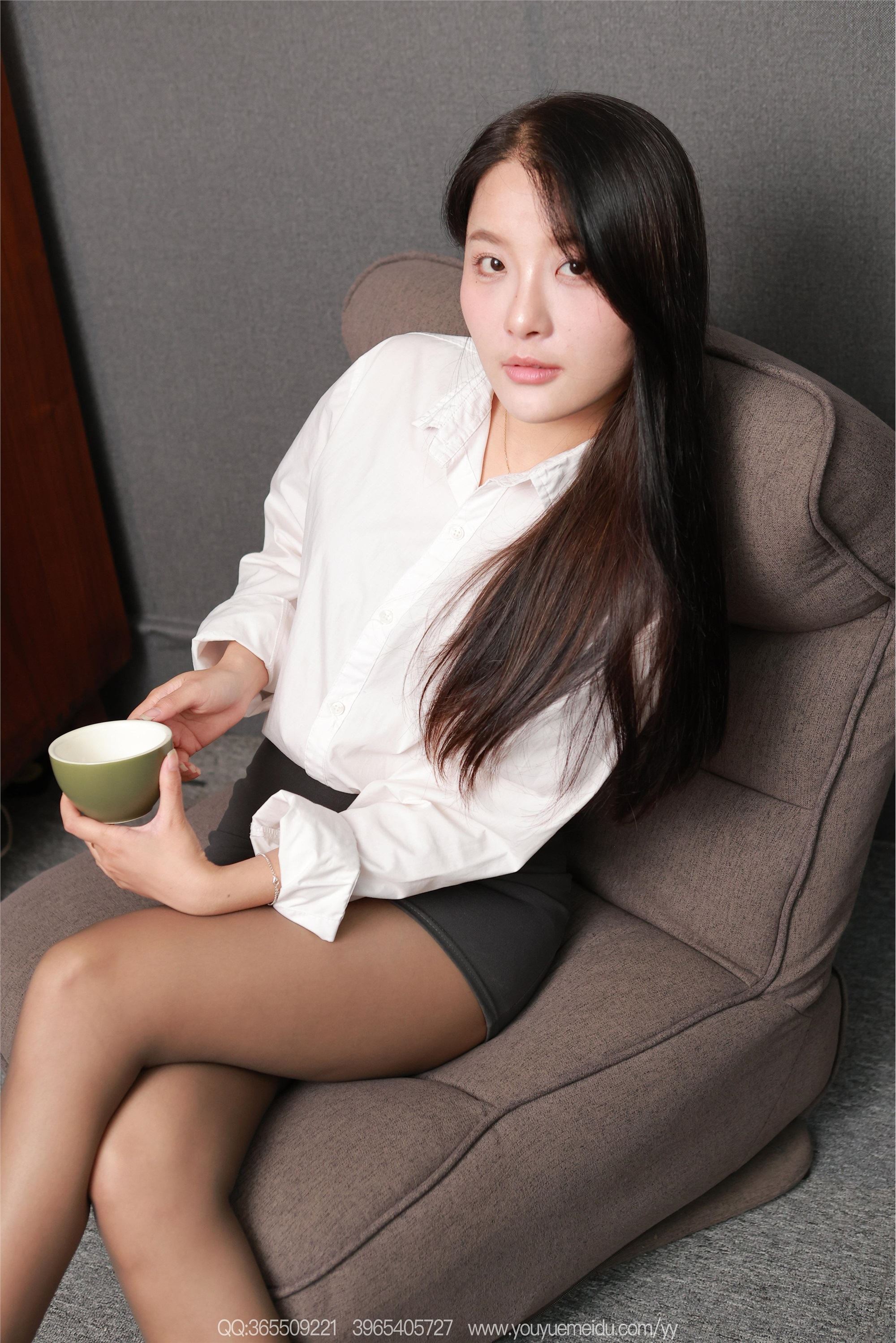 IESS异思趣向  2025.12.17 丝享家2240：婉萍《白衣灰裙（下）》